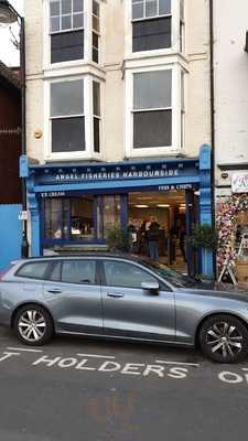 Russels Fish And Chip Takeaway