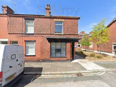 Cakes And Shakes Bistro