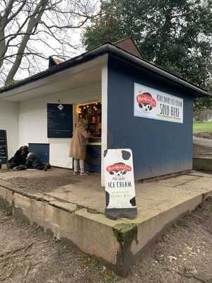 Dishy Brighton Blakers Cafe