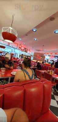 Ed's Easy Diner
