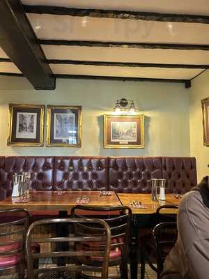 The Ash Tree Inn