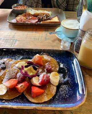 Four Seasons Restaurant