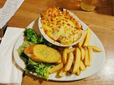 Coast House Bar And Grill