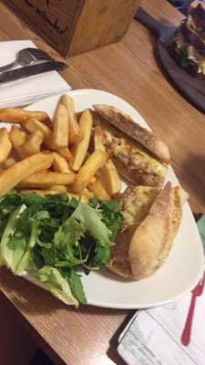 Coast House Bar And Grill