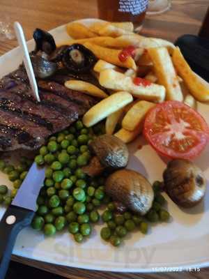 Coast House Bar And Grill