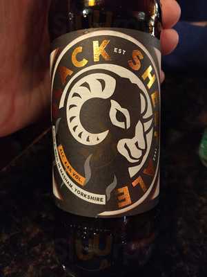 La Pharmacie Bar & Grill