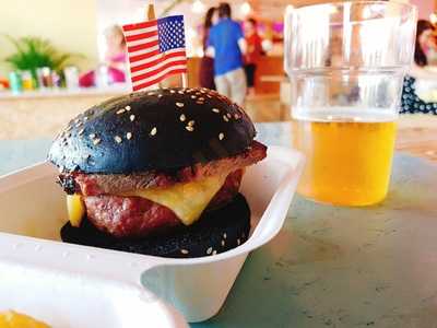 Dockside Dining Club