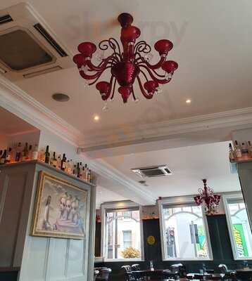 Mackenzie's Whisky Bar