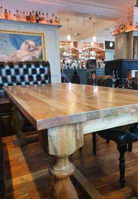 Mackenzie's Whisky Bar