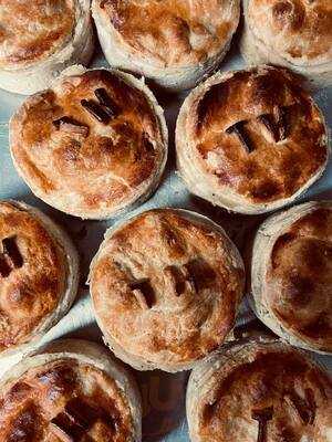 The Queens Head Bar & Restaurant