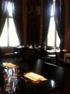 Merchants Bar & Restaurant