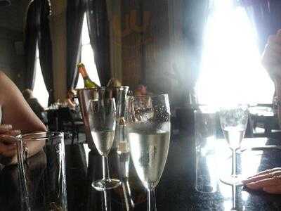 Merchants Bar & Restaurant