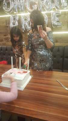 The Unit Cafe - Shisha Lounge