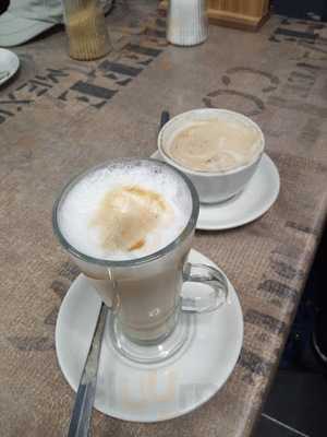 The Coffee Bean & Tea Leaf