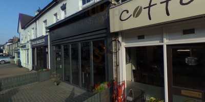 The Coffee Bean & Tea Leaf