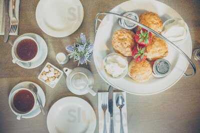 No 10 The Arlington Coffee Lounge Bar & Bistro