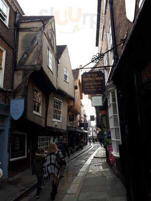 Shambles Sausage And Pie