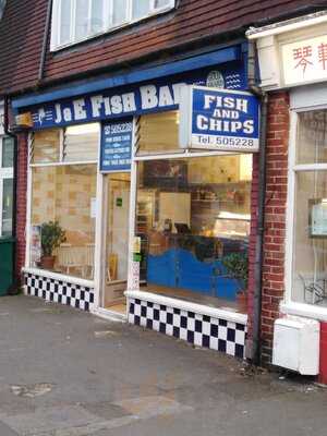 J & E Fish Bar