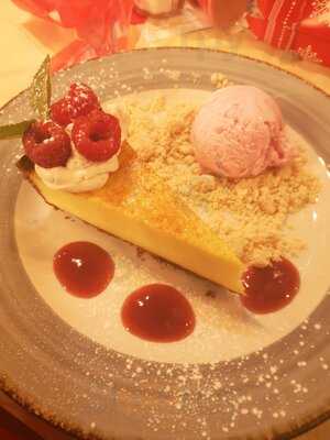 The Gravesberie Inn - Pub & Grill