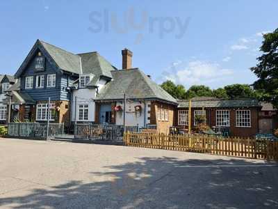 The Gravesberie Inn - Pub & Grill