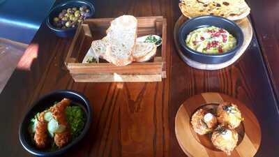 The Quadrant Restaurant & Bar