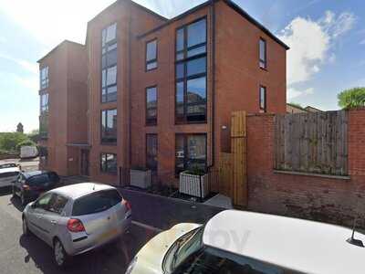 Lily Restaurant And Caffe