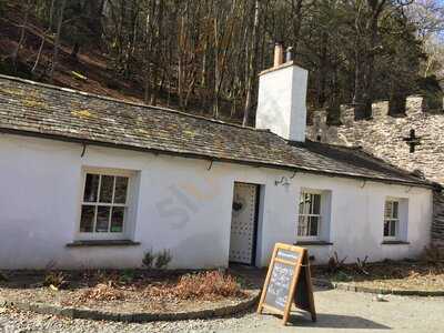 Courtyard Cafe, Claiffe Viewing Station