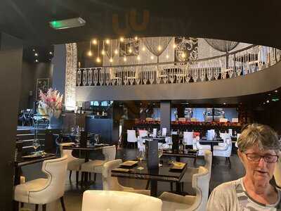 Cardamom Black Gin Bar & Asian Grill