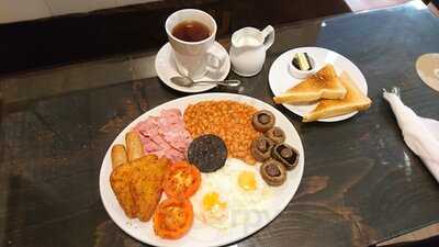 Clovers Coffee Shop And Diner