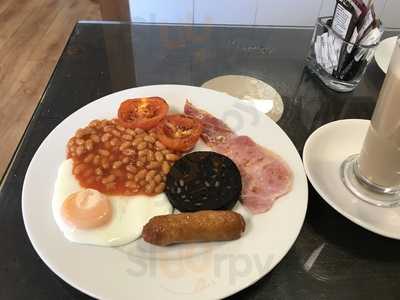 Clovers Coffee Shop And Diner