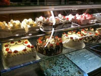 Dehli Sweet Centre And Restaurant