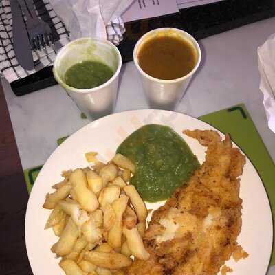 Lee's Fish & Chips & Chinese Takeaway
