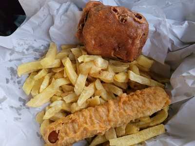 Lee's Fish & Chips & Chinese Takeaway