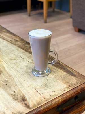 Allure Coffee Shop - Photo 7