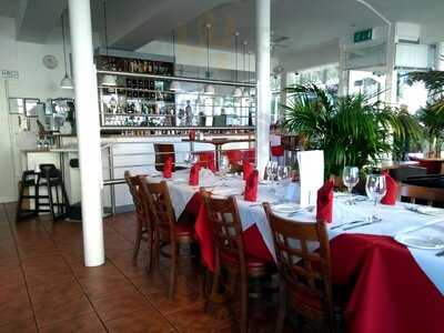 Monte Carlo Restaurant, Bar & Grill