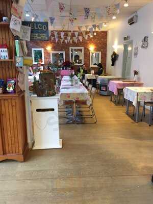 Alley Cats Dining Room & Takeaway