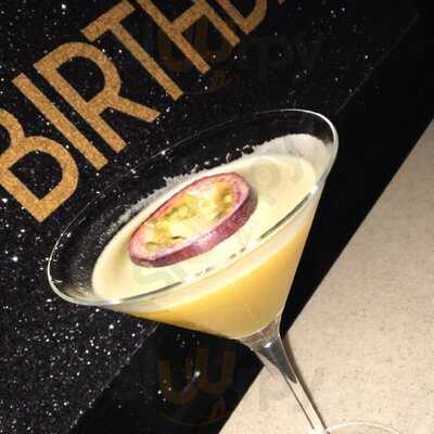 Nuvo Bar & Restaurant