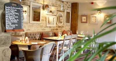 Cow And Calf Country Pub & Restaurant