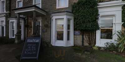 Cow And Calf Country Pub & Restaurant