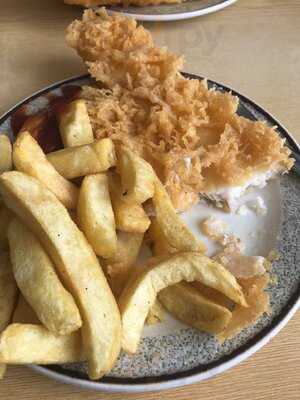F & B's Fish & Chip Restaurant & Takeaway