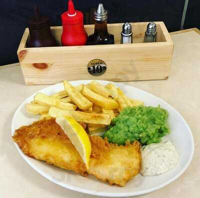 Lulus Chippy & Restaurant