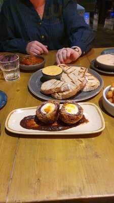 George's Bistro & Bar