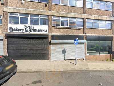 Sara's Flowers & Teas