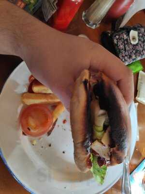 The Three Horse Shoes