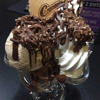 Creams Cafe