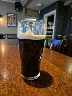 The Hammer & Pincers