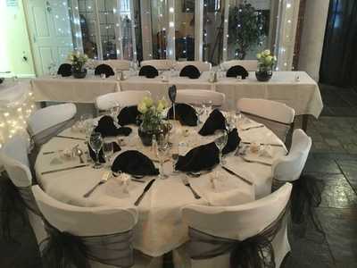 Courtyard Cafe And Bar