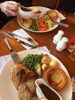 The Grapes In Thornton