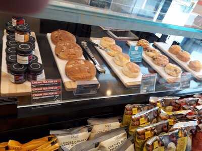 M&s Cafe