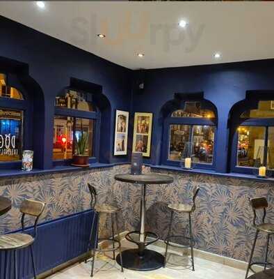 Chapters Deli Bar & Kitchen